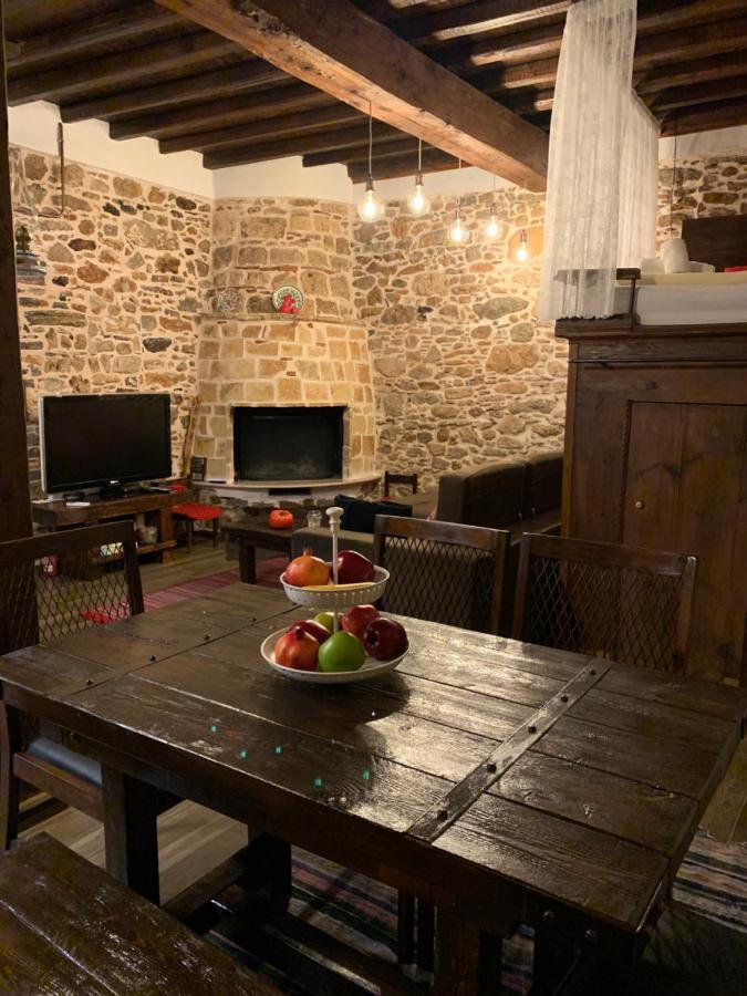 Areti'S Traditional House Apollona Esterno foto