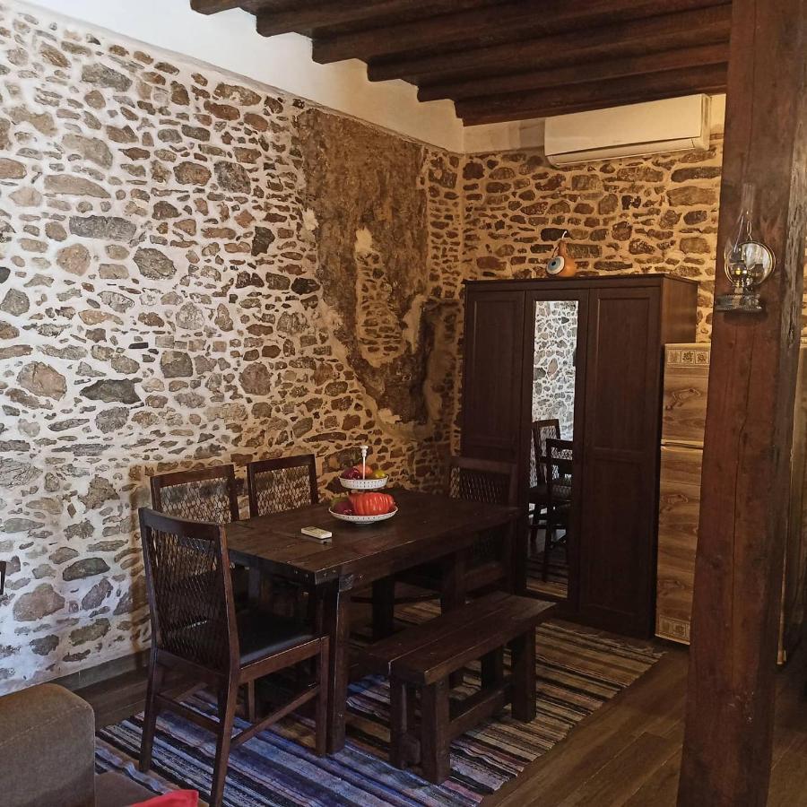 Areti'S Traditional House Apollona Esterno foto
