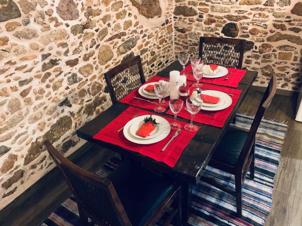 Areti'S Traditional House Apollona Esterno foto