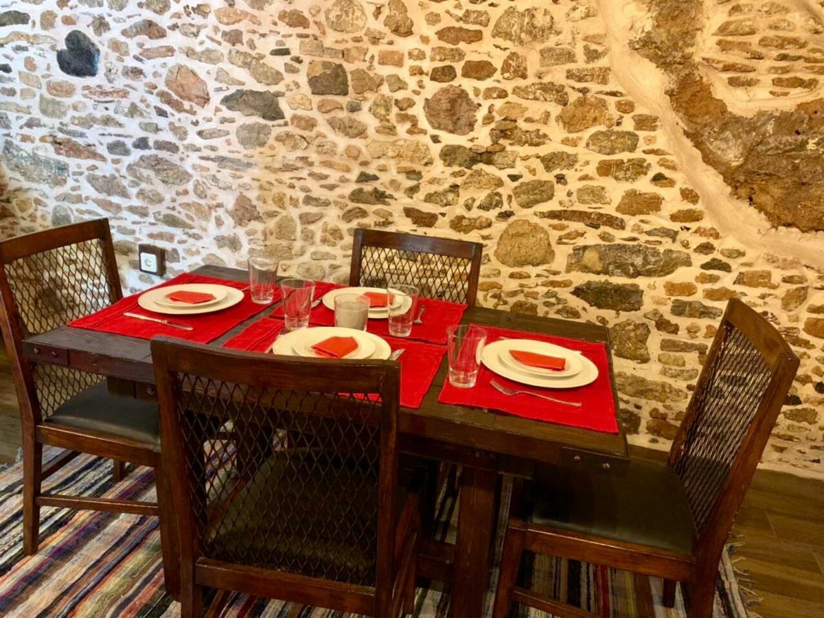 Areti'S Traditional House Apollona Esterno foto